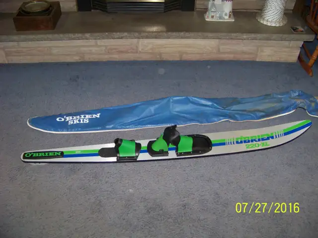O'Brien Slalom Waterski