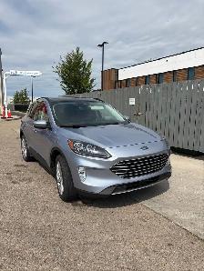 2022 Ford Escape Titanium AWD 2.0 - Photo 2