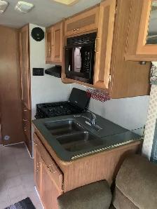 1998 Fleetwood Southwind Storm RV - Photo 3