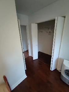 McMaster Student Housing Rental - 8 Month Lease - Utilities Incl - Photo 7