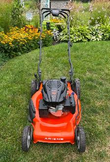 Ariens Self Propelled Lawn Mower - Photo 3