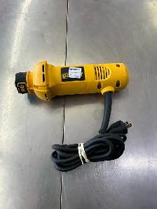cut out Dewalt