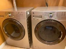 Kenmore Washer/ Electric Dryer Set - Photo 3