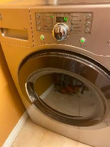 Kenmore Washer/ Electric Dryer Set - Photo 4