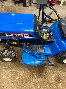 Ford lawnmower - Photo 6