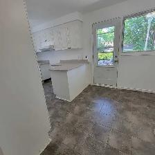 Superb Very Bright and Freshly Renovated 4½ in Longueuil. - Photo 4