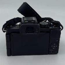 Panasonic Lumix DC-G100V Mirrorless Camera Vlogging Kit $499 - Photo 4