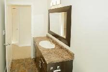 SPACIOUS 3 bed 1 bath House - With Yard! - Photo 7