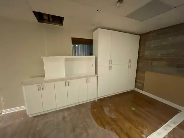 4 piece kitchen counter and cupboard