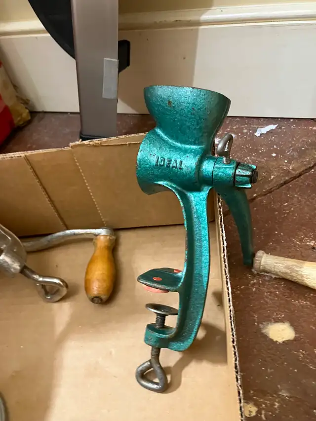 Free Metal Food Grinders