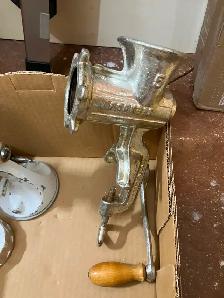 Free Metal Food Grinders - Photo 3
