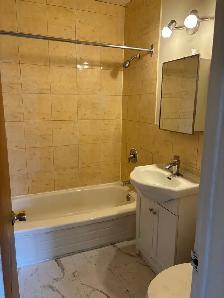 2 Bed Apartment in Richmond Hill for Rent - Photo 4