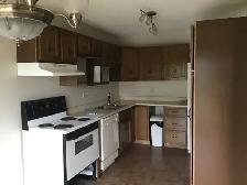 Townhouse for rent in Lakeview - Photo 4