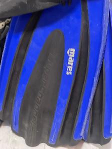 Mares Superchannel Diving Fins with extra accessories - Photo 2