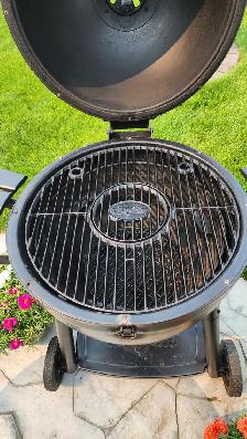 Charbroiler Acorn Smoker $175.00 OBO p/u clareview , Fraser Area - Photo 3