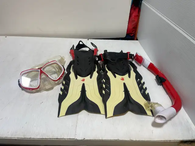 Body Glove Snorkel Set