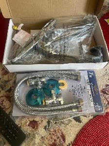 Kitchen faucet with faucet kit - Photo 2