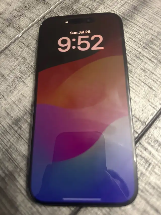 iPhone 15 Pro 128 GB - 83% Battery