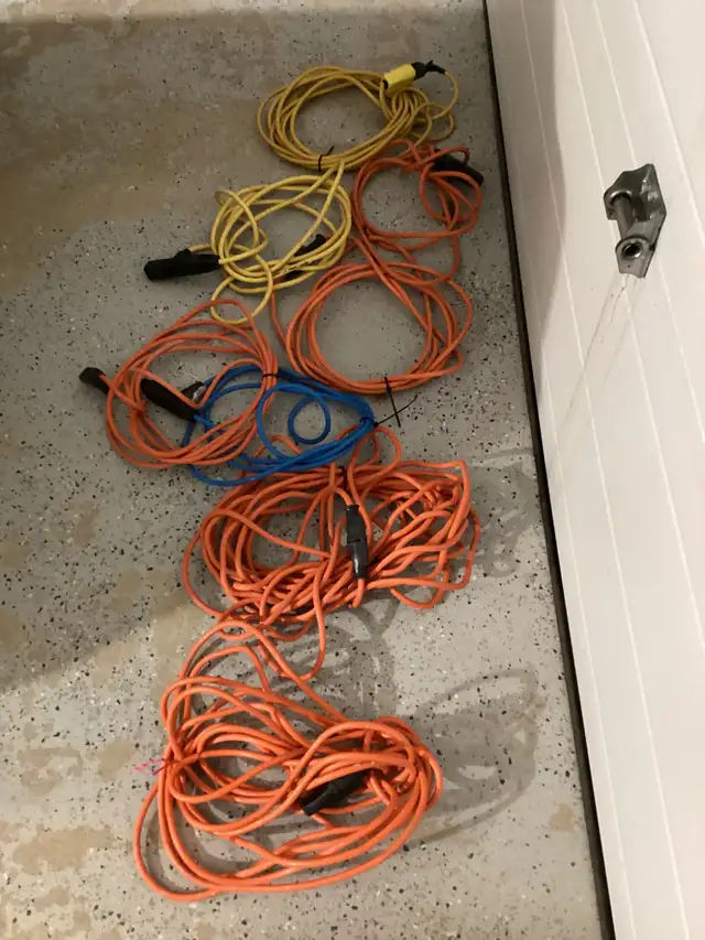 Extension cords vary in sizes