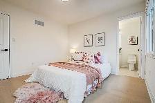 Affordable room for rent in Richmond hill starts from 900