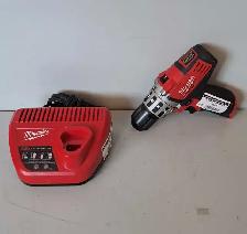 12V Milwaukee Drill 241020 (32801002)