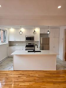 4½ rénové/850 pi² /2 chambres/2 Métros/Disponible immédiatement