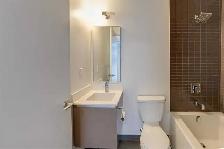 LUXURY YORKVILLE LIVING AT EXHIBIT RESIDENCES! - Photo 14