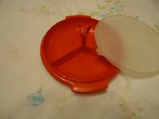 TUPPERWARE CONTAINER  WITH SERVING TRAY - Photo 2