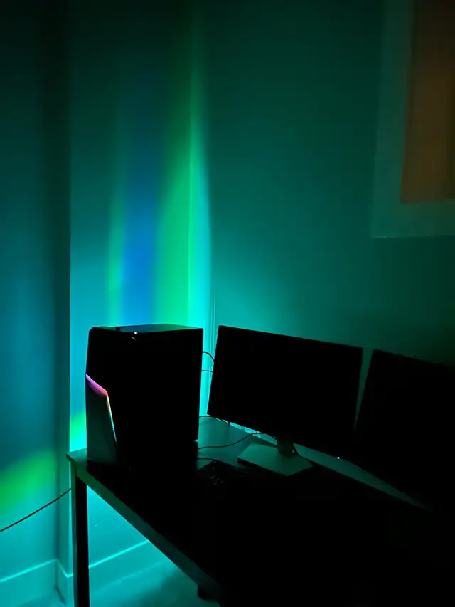 ASUS ROG STRIX G10CE Gaming PC - Dual monitor set