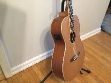 Tanglewood Acoustic / Elec. Parlor Guitar   Case - Photo 2