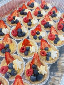 custom cakes , desserts for birthday wedding or corporate events - Photo 9