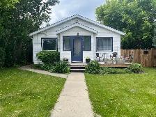 Home for rent in Sylvan Lake one block to beach. - Photo 8