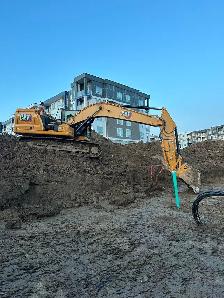 Hiring Experienced Hoe operators & water/sewer pipe layers