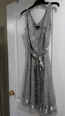 Gowns (Brand New) - Photo 3