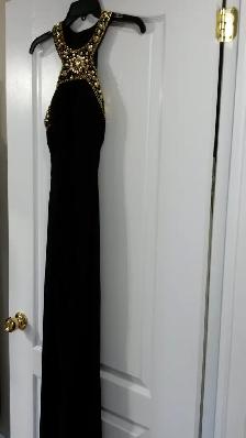Gowns (Brand New) - Photo 8
