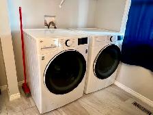Furnished/Unfurnished Luxurious 3 Bed 2.5 Bath W/ AC Hot Tub - Photo 8