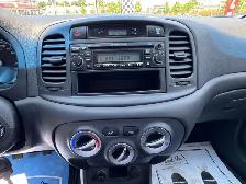 2010 Hyundai Accent LOW KMS / ICE COLD AC! 416-894-9099 Brian - Photo 8