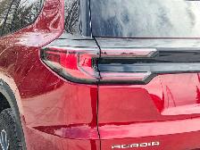 2026 GMC Acadia AT4- Trailering Pkg - Heated Seats and Steering - Photo 16