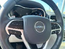 2021 Jeep Grand Cherokee Summit Summit! Loaded! Well Maintained! - Photo 28