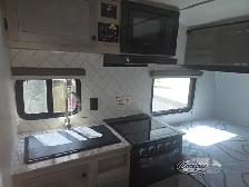 2025 Sunset Park RV Sunlite 16BH - Photo 8