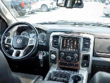 2017 Ram 1500 Laramie - Multi-Zone A/C | Power Seats - Photo 46