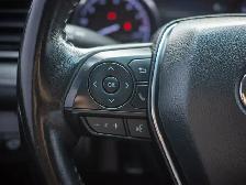 2020 Toyota Camry SE - Steering Wheel Audio Controls - Photo 22