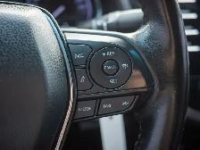 2020 Toyota Camry SE - Steering Wheel Audio Controls - Photo 25