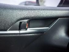 2020 Toyota Camry SE - Steering Wheel Audio Controls - Photo 34