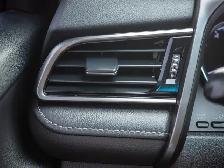 2020 Toyota Camry SE - Steering Wheel Audio Controls - Photo 38