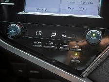 2020 Toyota Camry SE - Steering Wheel Audio Controls - Photo 48