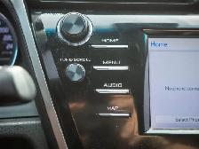 2020 Toyota Camry SE - Steering Wheel Audio Controls - Photo 49