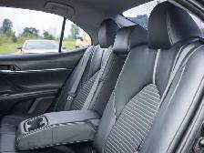 2020 Toyota Camry SE - Steering Wheel Audio Controls - Photo 61