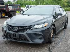 2020 Toyota Camry SE - Steering Wheel Audio Controls - Photo 71