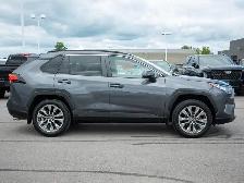 2021 Toyota RAV4 XLE - Photo 9